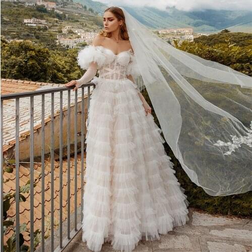 Off the Shoulder Sweetheart Long Sleeves Wedding Dress 2021 Africa New Ivory Color Tiered Tulle Bridal Gowns Custom Made