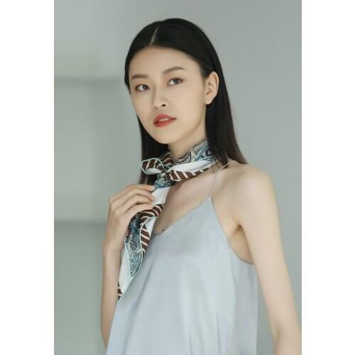 Spring New Style Elegant Mulberry Silk Scarf Small Square Scarf Small Hairband Scarf Fashion