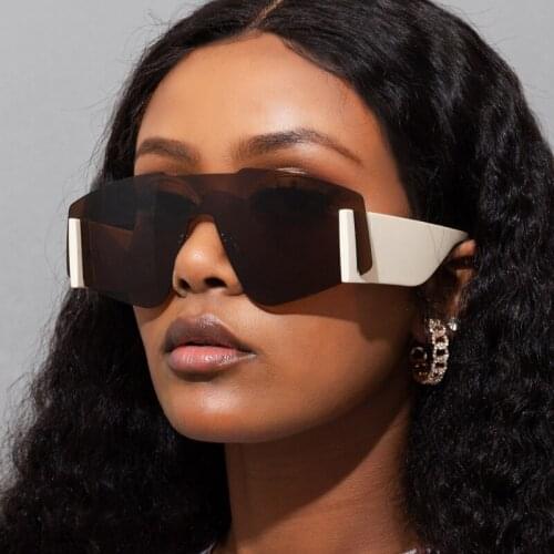 2021 New Oversized One Piece Sunglasses Women Brand Designer Fashion Modern Sun Glasses Female Driving Oculos De Sol Men Shades