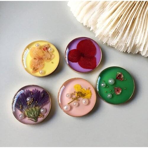 Min order 20pcs/lot Natural dried flowers core geometry rounds shape epoxy alloy floating locket charms diy jewelry accessory