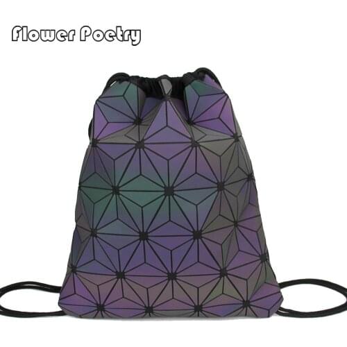 New Women Drawstring Backpacks Holographic Bagpack Female Luminous Geometric Backpack For Teenage Girls School Bag Beach Bao Bag