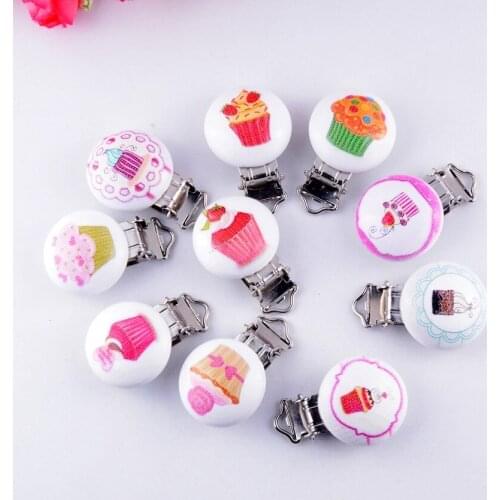 5PCs Baby Pacifier Clips Mixed Pattern Cake White Wood Metal Holders Cute Infant Soother Clasps Funny Accessories 4.4x2.9cm