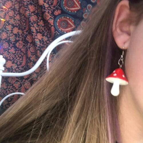 Vintage Ladies Dainty Mushroom Shape Pendant Earring Cute Sweet Fresh Handmade Hanging Earrings Pendant Drop Earrings 2021 Trend