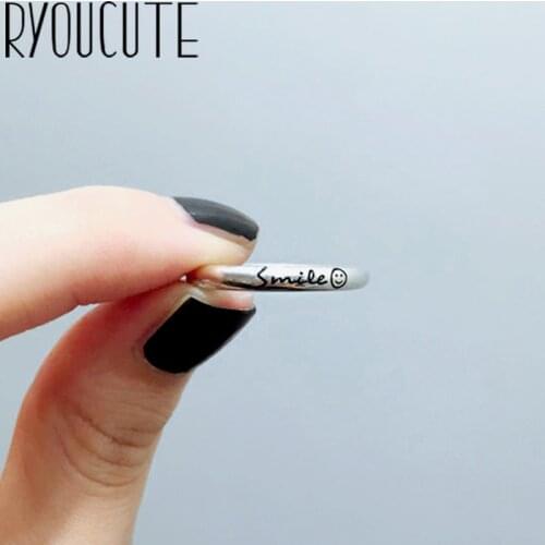 Original Design Popular Smile Letter Finger Ring Simple Rings for Women Wedding Engagement Jewelry Gifts