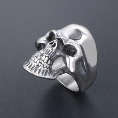 Retro Exaggerated Skull Vampire Ring Silver Color Titanium Steel Ring Men and Women Nightclub Party Jewelry Halloween Gift