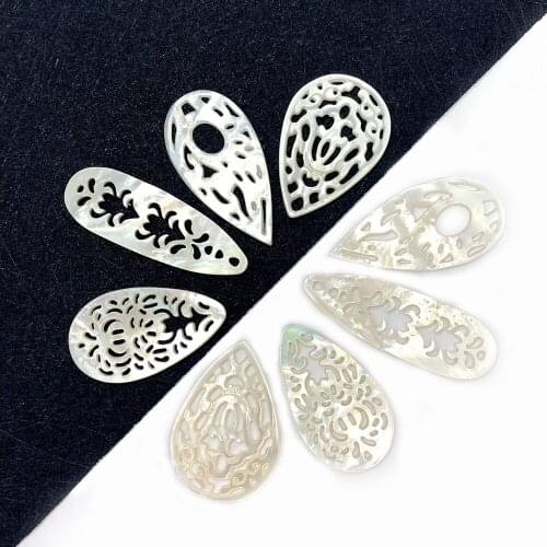 Natural Sea Shell Pendant Fashion Drop Shaped Carving Small Jewelry DIY Handmade Making Jewelry Necklace Accessories Charm Gift