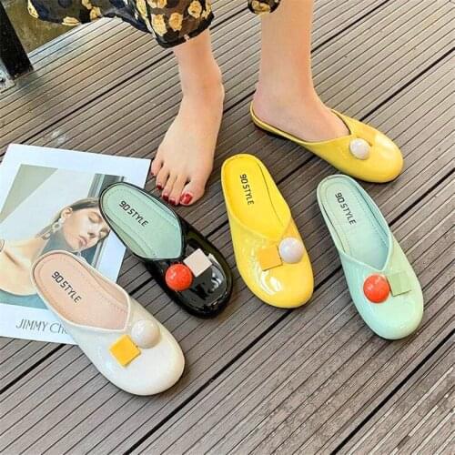 Round Toe Flat-soled Slippers Summer 2021 New Style Sandals Female Retro-style Shoes with Rough Heels and Low