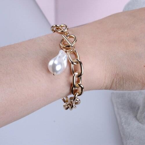 1Pcs Gold Color Baroque Irregular Pearl Bracelets Bangle Femme Girls Toggle Clasp Thick Lock Chains Bracelet For Women Jewelry