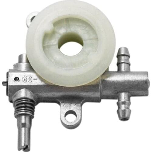 2500/3800 Chainsaw Spare Parts Chainsaw Oil Pump With Worm Replacement Drive Gear Fits For Chain Saw 25CC/38CC