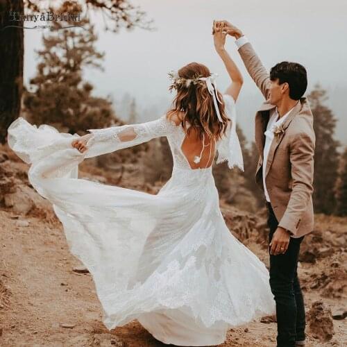 Boho Lace Wedding Dresses Long Flare Sleeve Beach Bridal Gowns Romantic Engagement Noivas Chic DW496