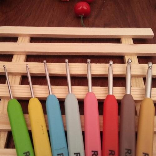8 Size/Set Colorful TPR Soft ABS &metal Crochet Hooks Aluminum Crochet Hook Knitting Needles set Weave Craft