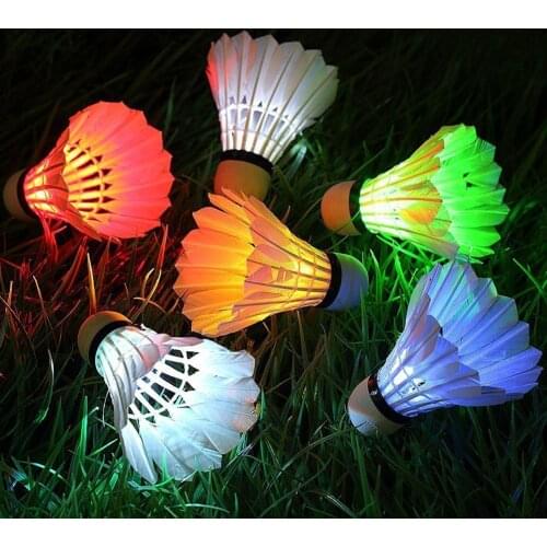 Newly 4 Pcs LED Badminton Shuttlecocks Lighting Birdies Shuttlecock Glowing Badminton for Outdoor Sports BN99