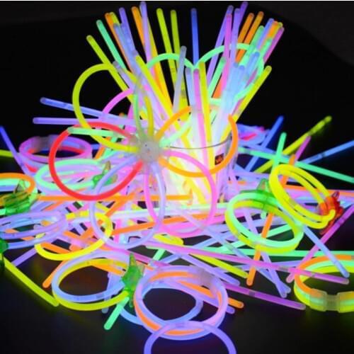 Christmas Party Neon Glowstick Light 100 Pcs Stick Kids Funny Glow Stick Toys Glow in the Dark Fluorescent Bracelet Toy For Kids