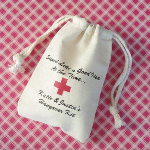 Personalized text red cross wedding Party first aid Hangover Kit jewelry favor muslin Bags Bachelorette hen bridal shower favors