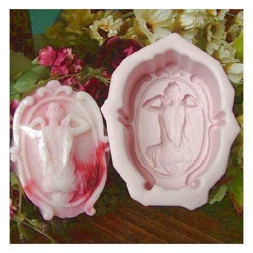 1pcs Change Clothes Girl (H0052) Silicone Handmade Soap Mold Crafts DIY Mold