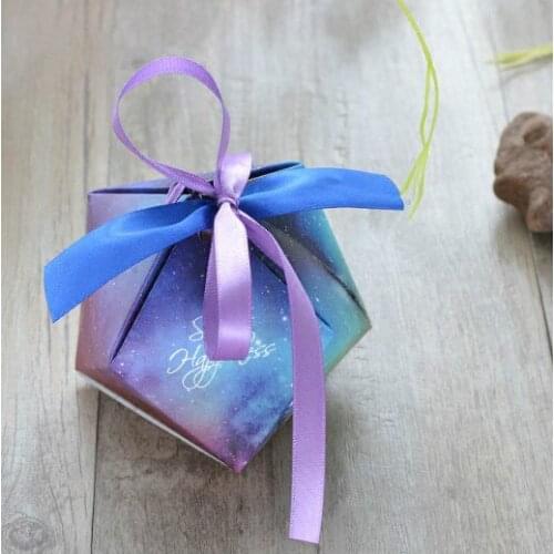 100pcs New Creative Diamond shape starry Candy Box Wedding Favors Party Supplies bomboniere Gift Chocolate Box