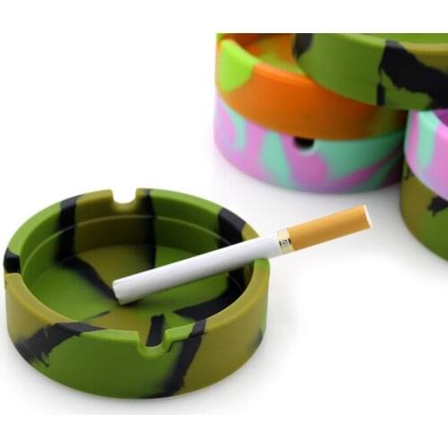 1PCS New Silicone Ashtray Circular Ashtray Camouflage Portable Cigarette Tray Cup Holder for Home Office Hotel KTV Supplies
