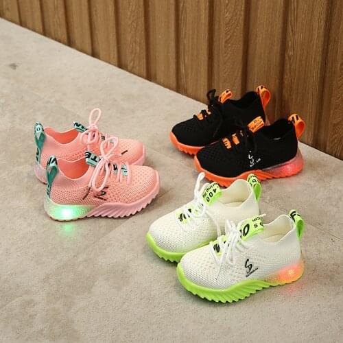 New Luminous Sneakers Kids Shoes For Girl Led Sneakers With Boys Fashion Lighted Mesh soft Children Casual Sports Shoes SH19057