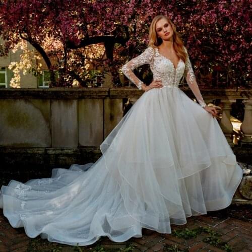 Thinyfull Elegant V Neck Wedding Dresses A Line Long Sleeve Bride Dresses Tulle Backless Lace Appliques Court Train Bridal Gown