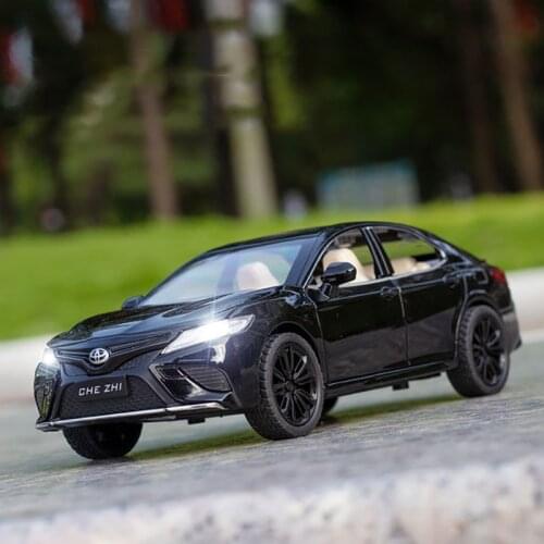 1/24 TOYOTA Camry Alloy Die Cast Car Model Toy Exquisite Collection Toys Vehicle With Sound Light Pull Back