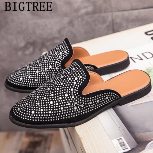 Rhinestone Slippers Men Mules Black Suede Shoes Men Half Shoes for Men Mule Zapatillas Hombre Casual Sepatu Slip on Pria Slides