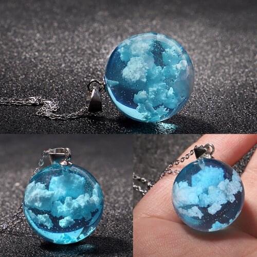 Chic Transparent Resin Rould Ball Moon Pendant Necklace Women Blue Sky White Cloud Chain Necklace Fashion Jewelry Gifts for Girl