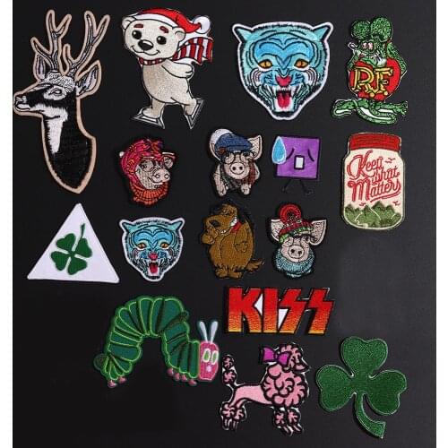Fine Tiger Dog Deer Patches Iron On Snowman Letter Lucky Clover Appliques 3D Diy Embroidered Monster Badges Anime Sticker