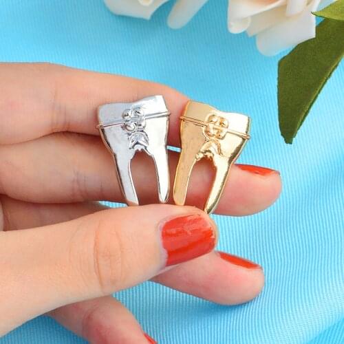 Tooth Brooches Medical Metal Enamel Pins Dentist Shirt Bag Lapel Pin Badge Jewelry Gift for Doctors Nurse Medical Wholesale
