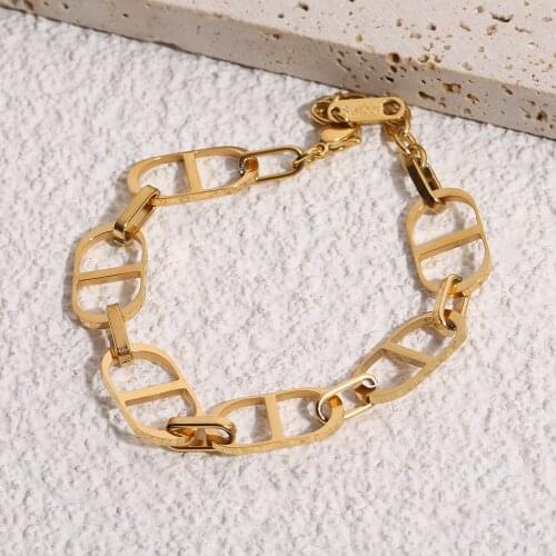 2021 Hot Selling 18K Gold Plated Stainless Steel Pig Nose Link Chain Cuban Link Bracelet For Women Girls Trendy Fashion Gift