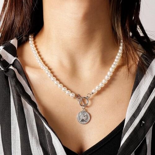 Trendy Gold Silver Color Coin Portrait Pendants Necklaces for Women Chunky Pearl Chain Necklaces Girl Party Jewelry Gifts
