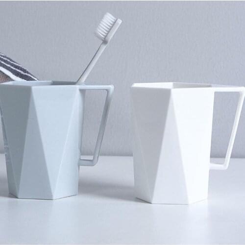 050 Simple Couples Mouthwash Cup Plastic Creative Mouthwash Cup Household Geometry Diamond Travel Handle Brushing cup