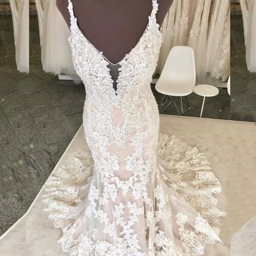 2021 Latest Exquisite Lace Mermaid Wedding Dresses for Bride Sleeveless Plunge V Neckline Bridal Wedding Gowns Back Out Beaded