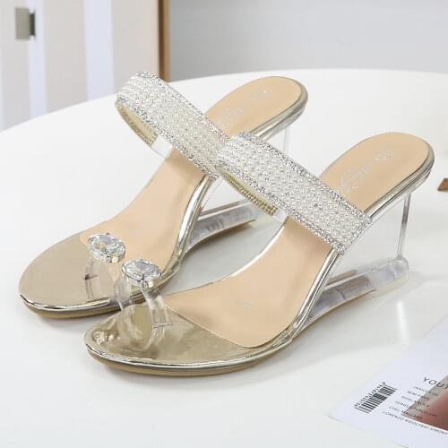 2020 Women Shoes Cute Slippers Transparent Crystal Pearl Sandals PVC Wedges Slides Rhinestone Shoes Women Size 34-43 Flip Flops