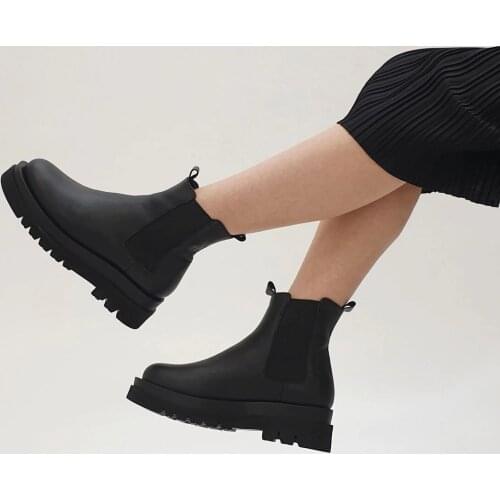 2020 new winter 100% genuine leather Chelsea boots Women platform half boots flat Botas Mujer ladies Slip-on short booties