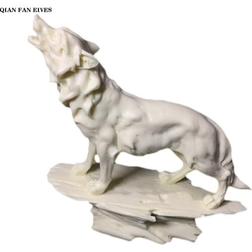 White wild animal wolf statue,Modern art crafts，High-end home decorations，Domineering wolf totem Sculpture statue gift souvenir