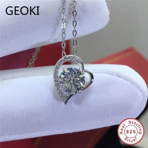 Geoki 925 Sterling Silver Passed Diamond Test 1 Ct D Color VVS1 Moissanite Fall in Love Heart Pendant Necklace Luxury Jewelry