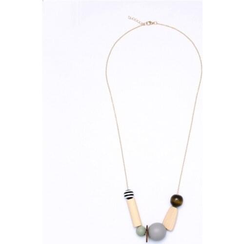 Dropshipping American Style Minimalism Personalized Jewelry Gift Adjustable Grey Ball Pendant Wooden Sweater Necklace For Women