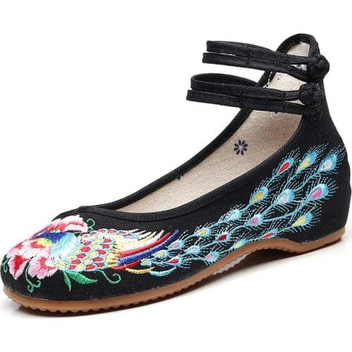 Retro Peacock Embroidery Ladies Soft Canvas Shoes Mid Top Chinese Old Beijing Woman Casual Cotton Embroidered Ballet Flats