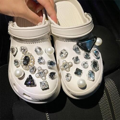Luxury Croc Charms Ready To Put on Rhinestone Shoe Buckle Accessories Are Suitable for Crocs Buckle Decorative Accessories