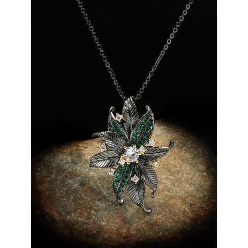 Bohemian Style Exaggerated Flower Pendant Necklace Mysterious Black Gold Jewelry Ladies Zircon Ladies Sweater Chain