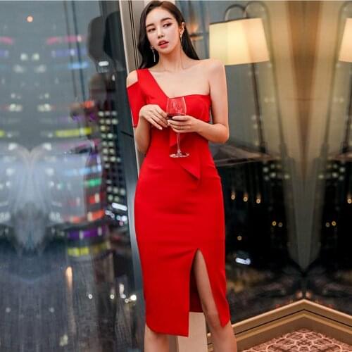 Red Elegant Party Dress 2021 Spring Simple One Shoulder Decorative Ruffle Sexy Backless High Waist Tight Dress Women