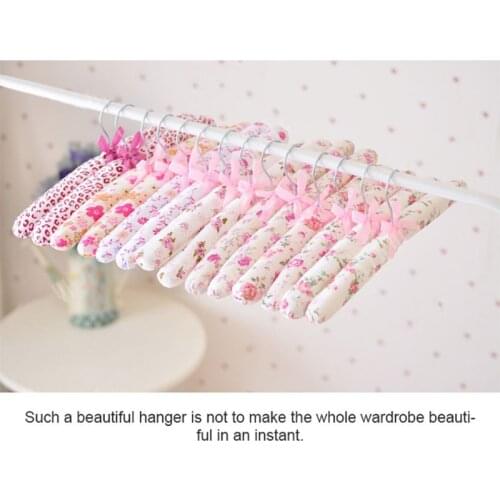 1Pc No Trace Coats Display Hangers Cotton Fabric Sponge Clothes Hanger Racks Windproof Clothing Hanger Organizer Random Pattern