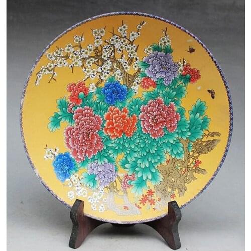 Exquisite Chinese Handmade Archaistic Famille Rose Porcelain Plate Painted With Beautiful Flowers