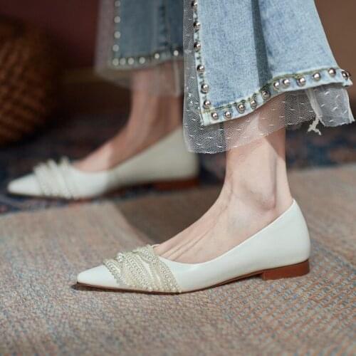 Women Pointed Toe Wedding Shoes Black Suede Shallow Flat Slippers Pearl Beaded Non-slip Creepers Chains Spring White 2021