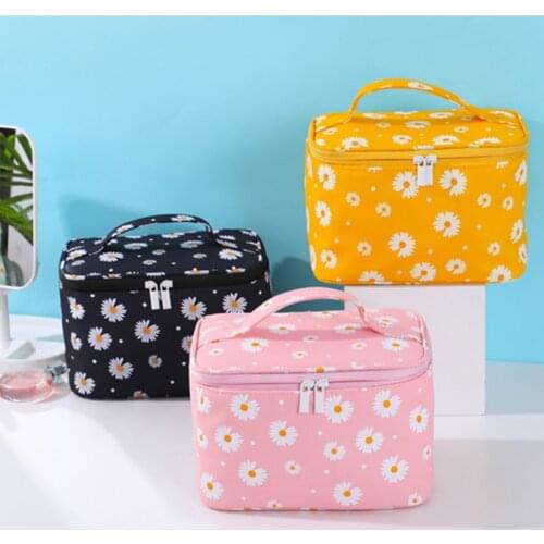 Women Makeup Cosmetic Bags Small Daisy Print Toiletries Organizer Waterproof Zipper Large-Capacity Portable Travel Washing Case