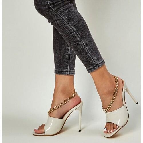 2021 New Fashion Ankle Strap Chain Design Trendy Shoes For Women Sandals Summer Square Toe Party Stiletto High Heels Pumps