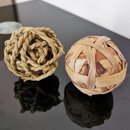 4pcs Hamster Rabbit Hand Knitted Ball Small Animal Hamster Molar Chewing Natural Grass Ball Set Small Animals Products