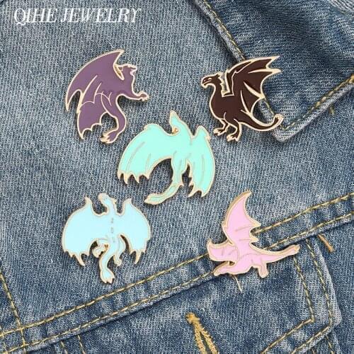 Pterodactyl era Enamel Lapel Pins 5 colors dinosaurs Brooches Badges Fashion animals Pins Gifts for Friends Jewelry Wholesale