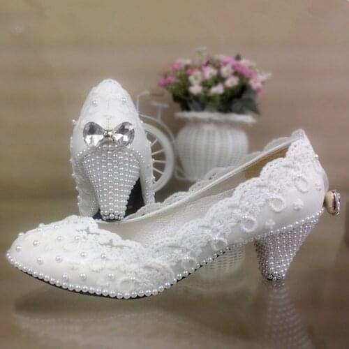 5cm High Heel White Flower Wedding shoes Bride Ladies Round Toe shoes woman Fashion Party Dress shoes Woman Pumps
