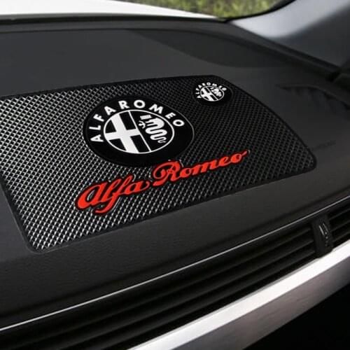 1pc Black Car Badge Anti Slip Mat Phone Holder Non-Slip Mat Pad for Alfa Alpha Romeo 159 147 156 Giulietta 147 159 Mito KEYRING
